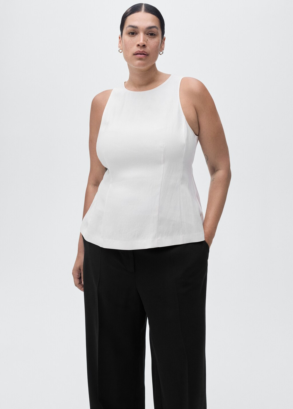 Прямые брюки с посадкой на талии