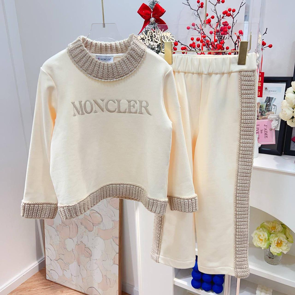 Костюм Moncler