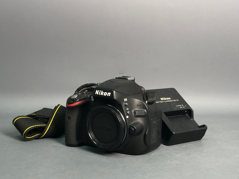 Nikon D5100 17.200 кадров