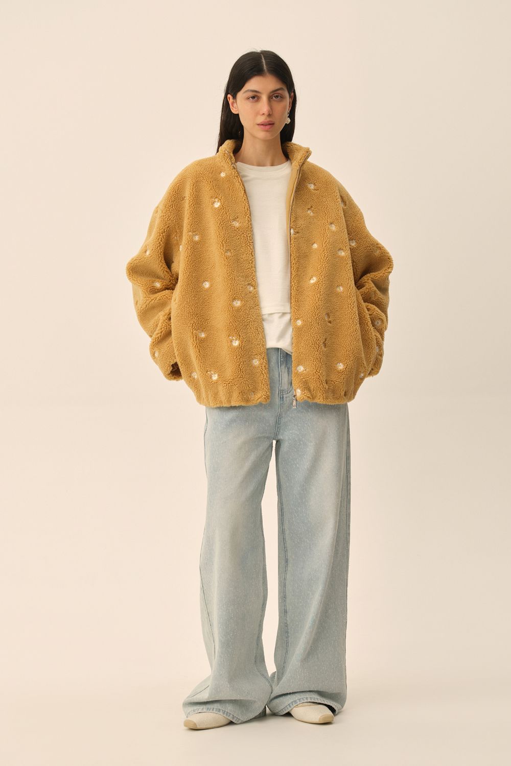 Куртка (((Любит - не любит))), песочная