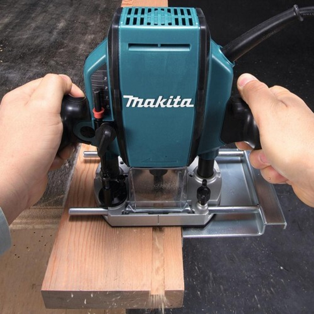Фрезер сетевой MAKITA RP 0900 RP0900