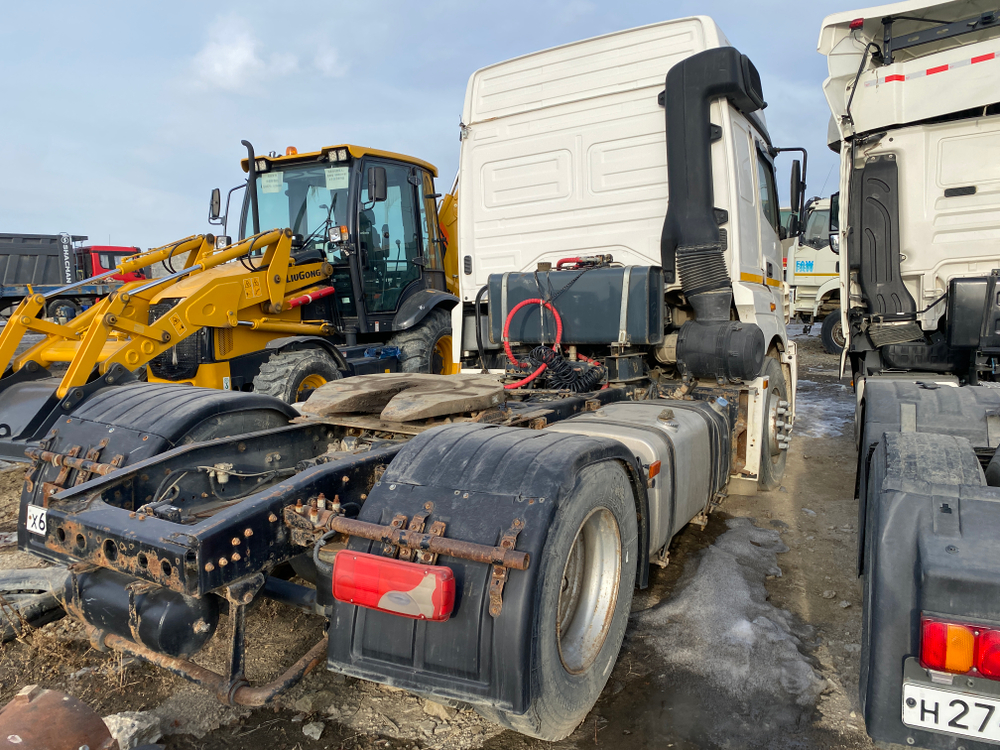 КамАЗ 5490 4x2 Седельный тягач 5490-095-68 (Дизельный, 12,0 л, 428 л.с., МТ)