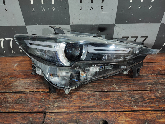 Фара правая LED Mazda CX-5 2 (KF) 17-нв Б/У Оригинал KB8N51031K