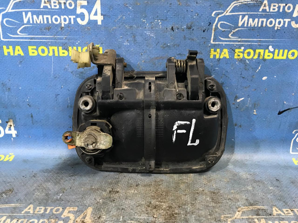 Ручка двери передней левой внешняя MITSUBISHI RVR 1992