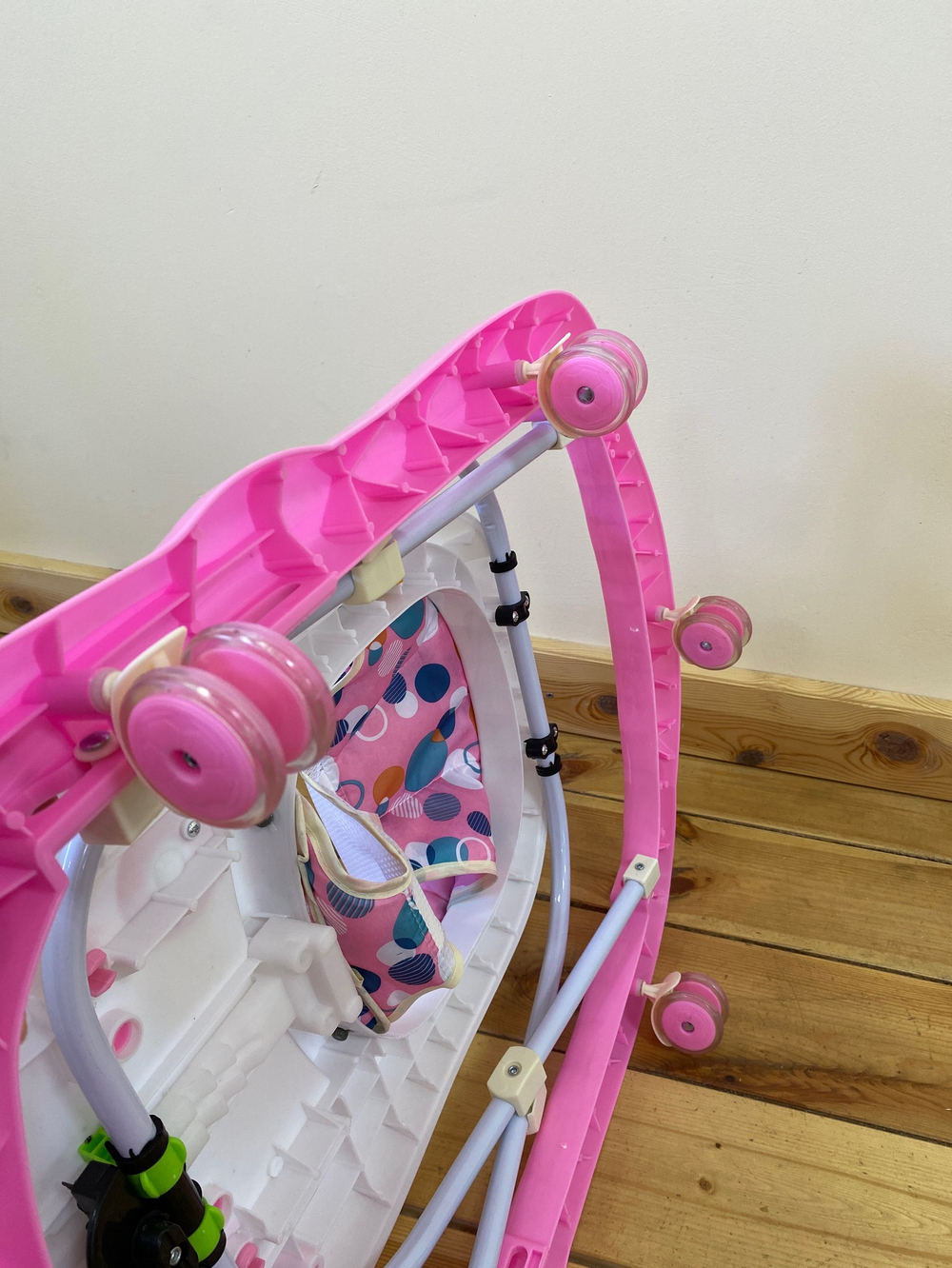 Ходунки "GAME C", 6 силиконовых колес, муз. (Alis) (розовый)