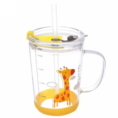 Кружка стеклянная 450мл с крышкой и трубочкой «Жирафик»