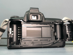 Nikon F65