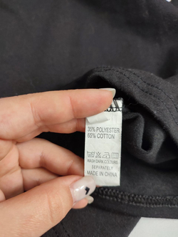 Футболка черная с принтом 44 размер