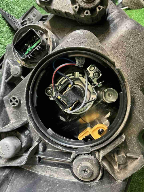 Фара левая KIA Rio 4 (2017-2020) галоген