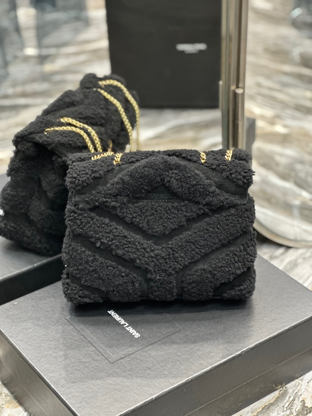 Saint Laurent Loulou 25 cm