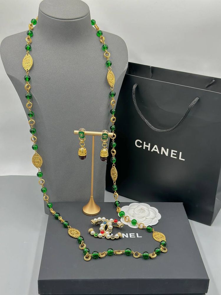 Брошь CHANEL