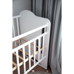 Кроватка детская ВДК Sweet Bear (белый) колесо/качалка