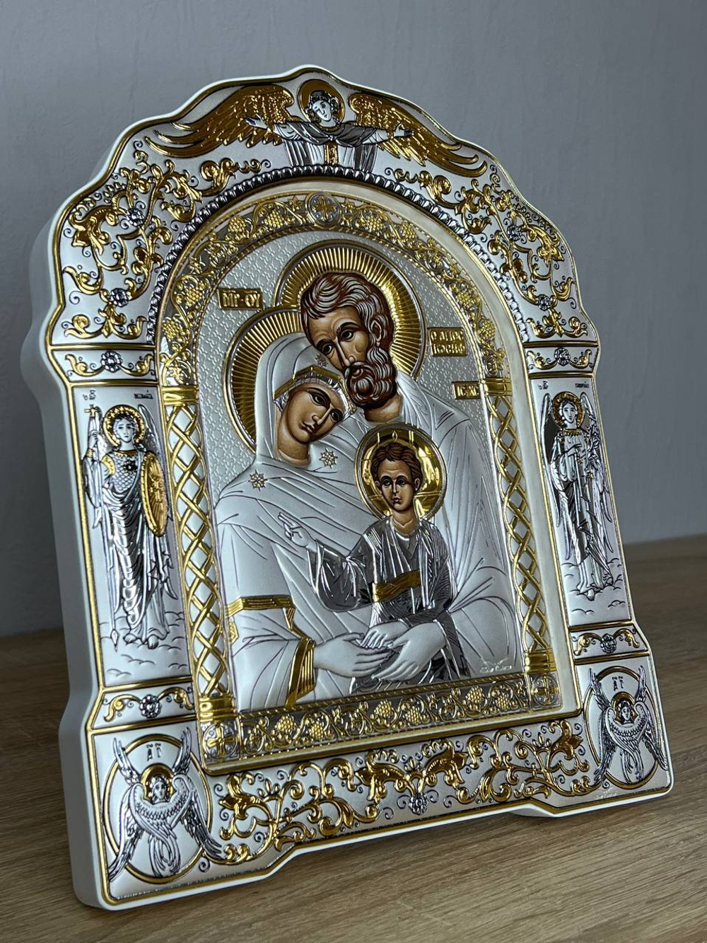 Св. Семейство, икона арочная с рамкой под стеклом, белое дерево 206х270