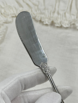 Нож для масла Wallace