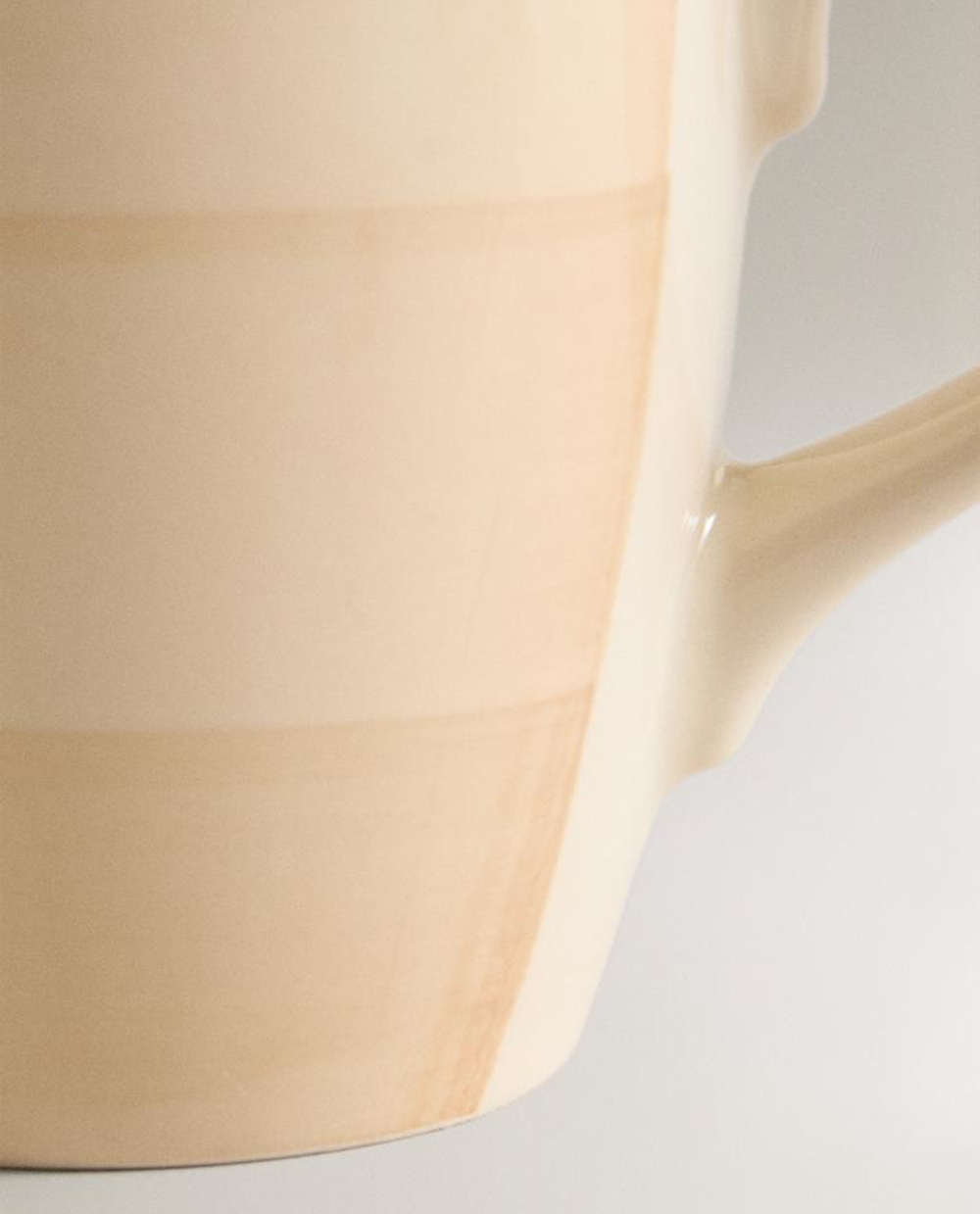 ZARA HOME КЕРАМИЧЕСКАЯ КРУЖКА СО СПИРАЛЬНЫМ ДИЗАЙНОМ, ЖЕЛТЫЙ