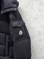 Пуховик Moncler
