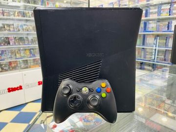 Игровая приставка XBOX 360 S 250Gb S/N: 670356113905