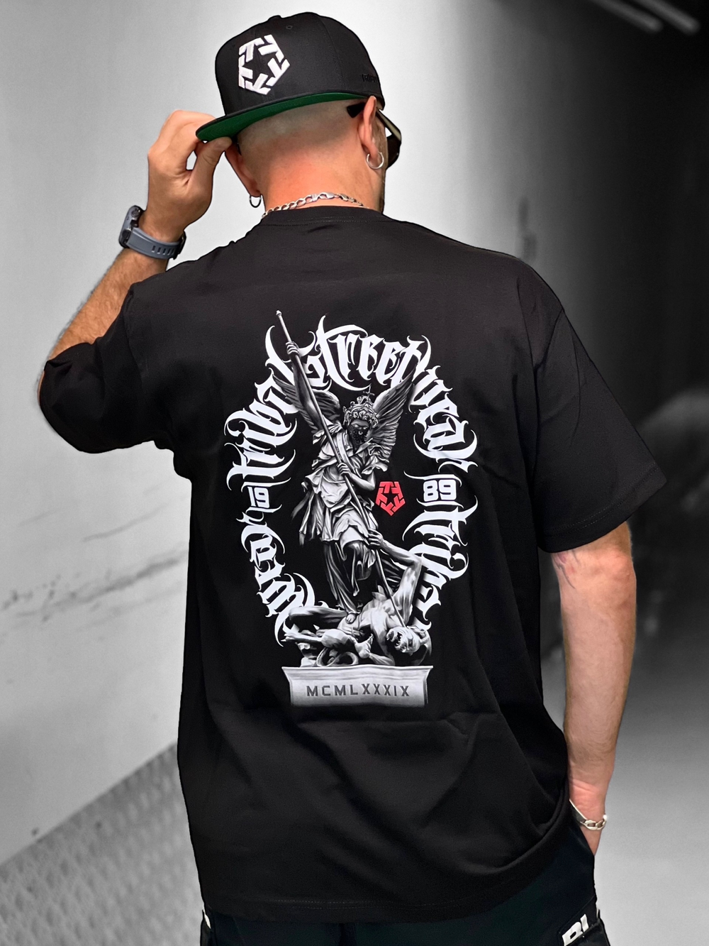 Футболка Tribal MCMLXXXIX