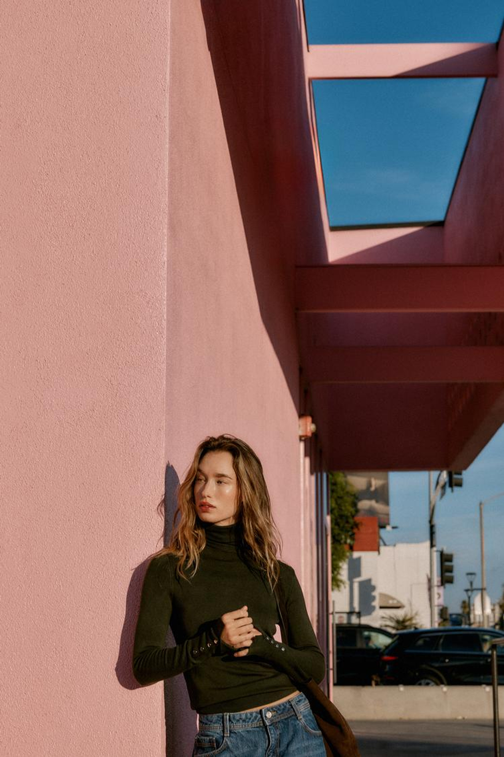 ZARA БАЗОВЫЙ ТРИКОТАЖНЫЙ ДЖЕМПЕР С ВЫСОКИМ ВОРОТНИКОМ, ТЕМНЫЙ ХАКИ