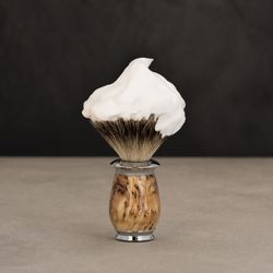 Помазок MUEHLE PURIST, барсучий ворс высшей категории Silvertip, каповая береза (091 H 55)