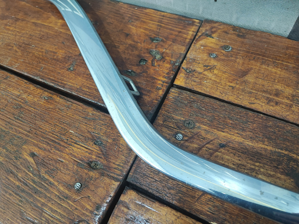 Молдинг переднего бампера Mercedes GLS (X167) 19-нв Б/У Оригинал A1678850506