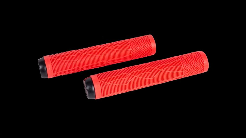 Набор грипсы 2шт с барендами Drop,160mm, red на трюковой самокат