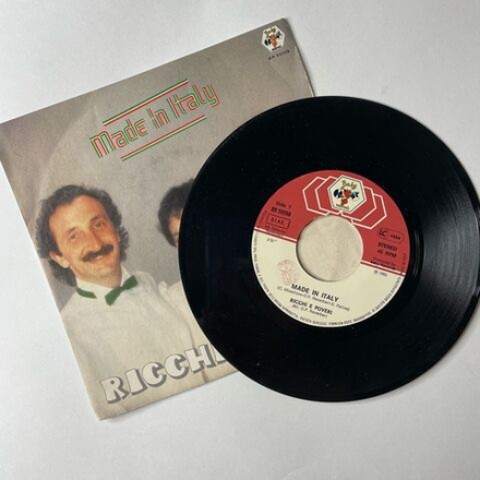 Винтажная виниловая пластинка 7 дюймов (маленькая пластинка) Ricchi and Poveri Made In Italy (Италия 1982)