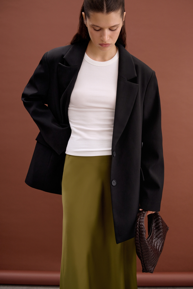 Юбка миди из атласа