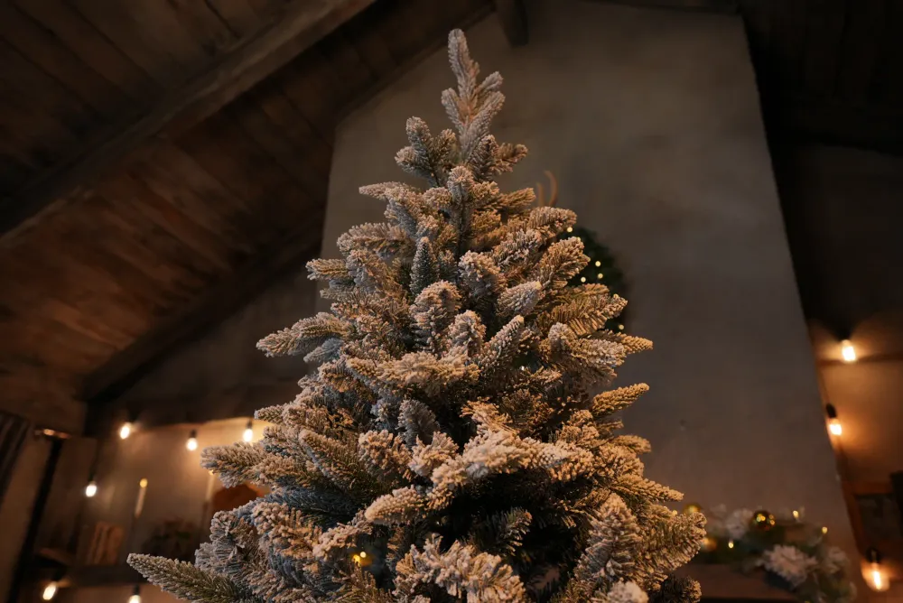 Заснеженная елка «Noel» (Литая+пвх) 270 см / 2,7 м