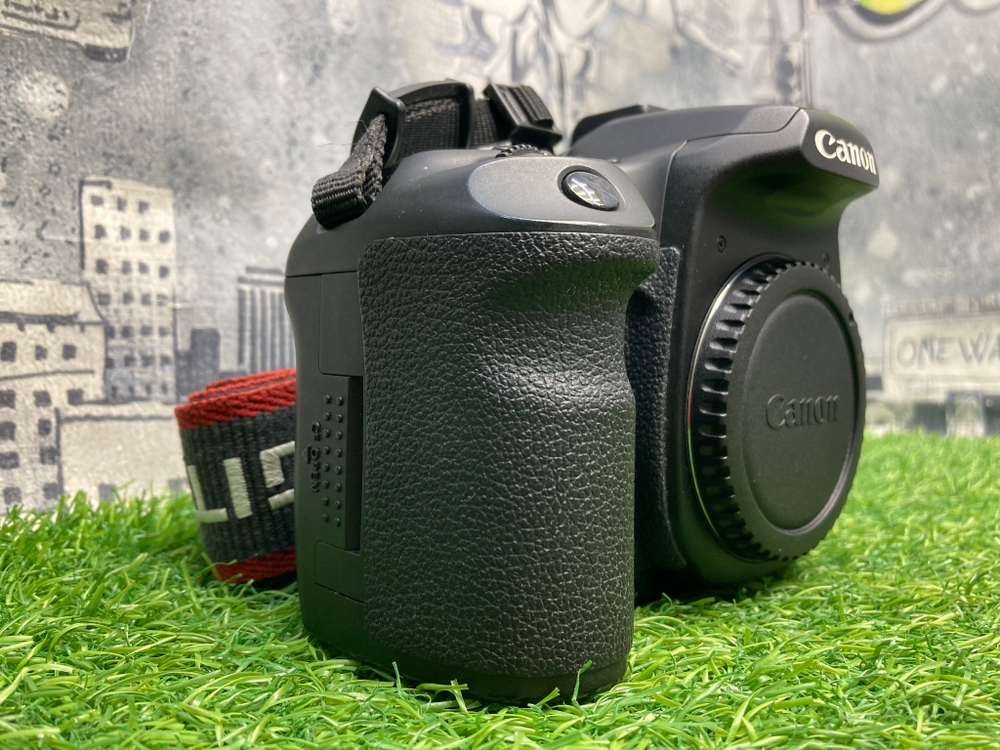 Canon EOS 40D 11.000 кадров
