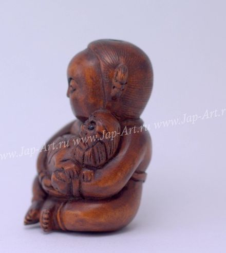 Нэцкэ Ребенок с Каппой (водяным)