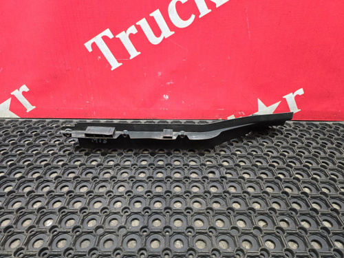 Накладка порога левого