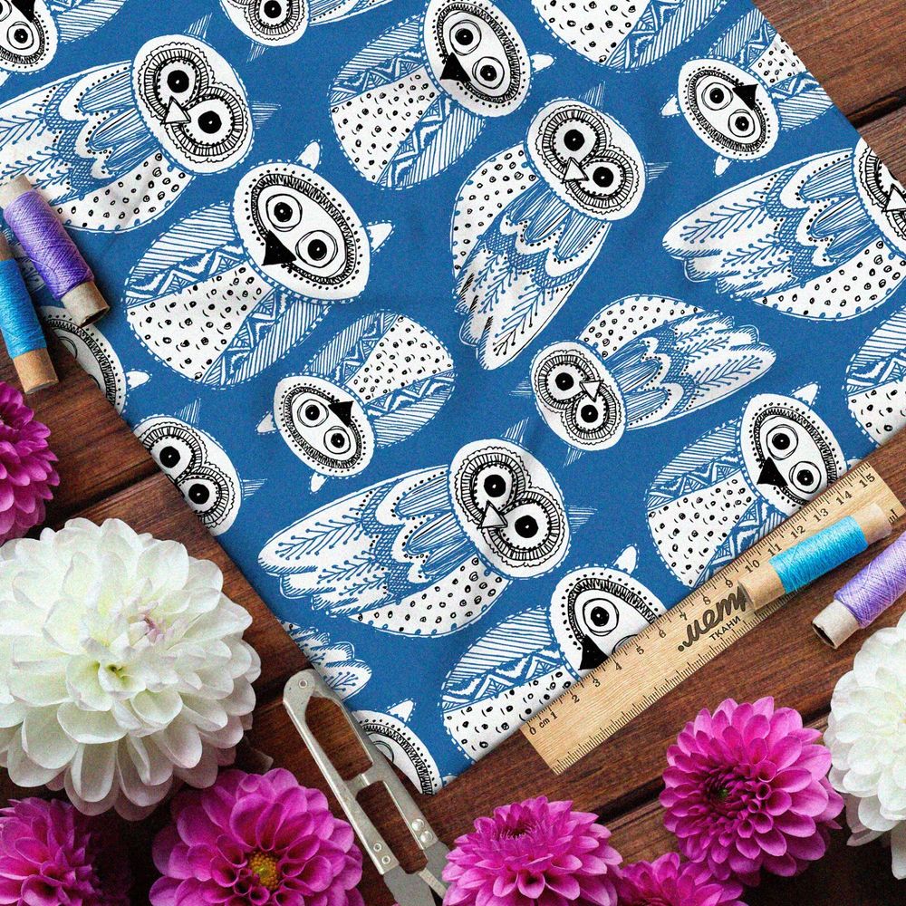 Ткань ниагара пуховые совы на синем фоне