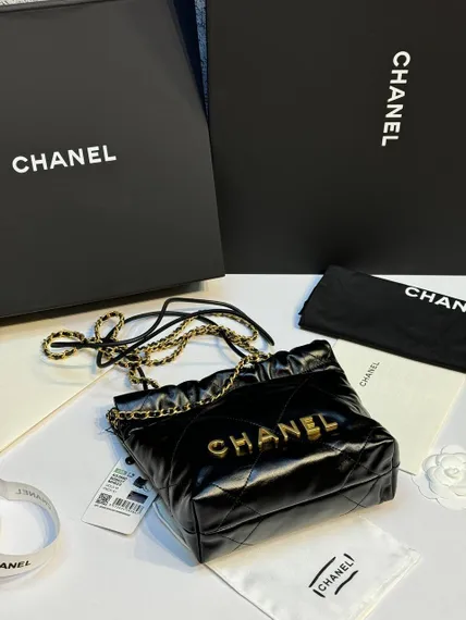 Сумка Chanel 22 mini черный