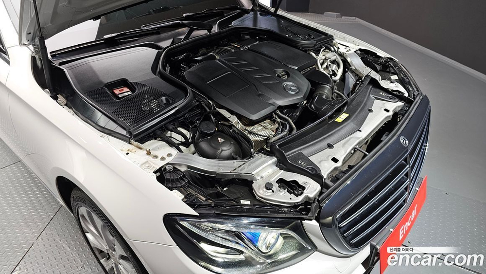 Mercedes-Benz E-Class W213 E220d 4MATIC Exclusive (10.2019)