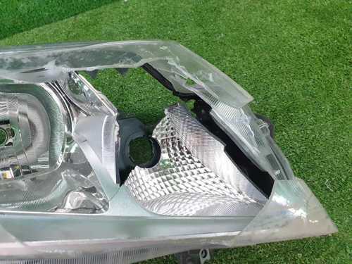 Битая Фара правая Suzuki Vitara 2 (2014-2019) галоген