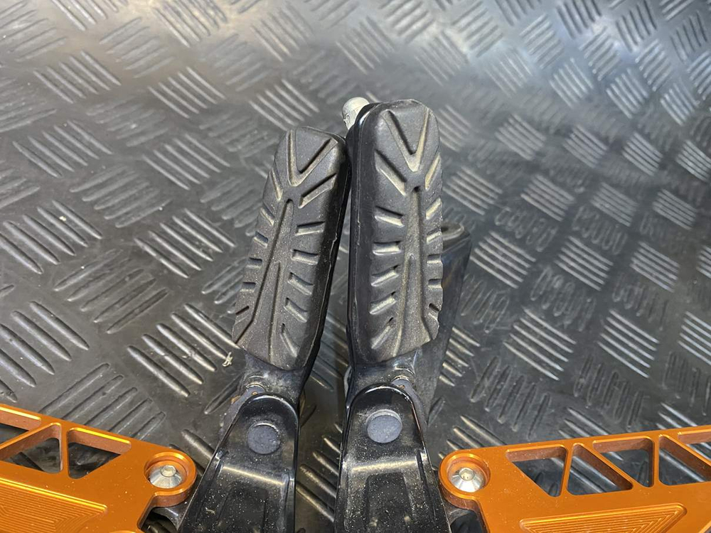 Подножки пассажирские KTM 250 Duke 2020