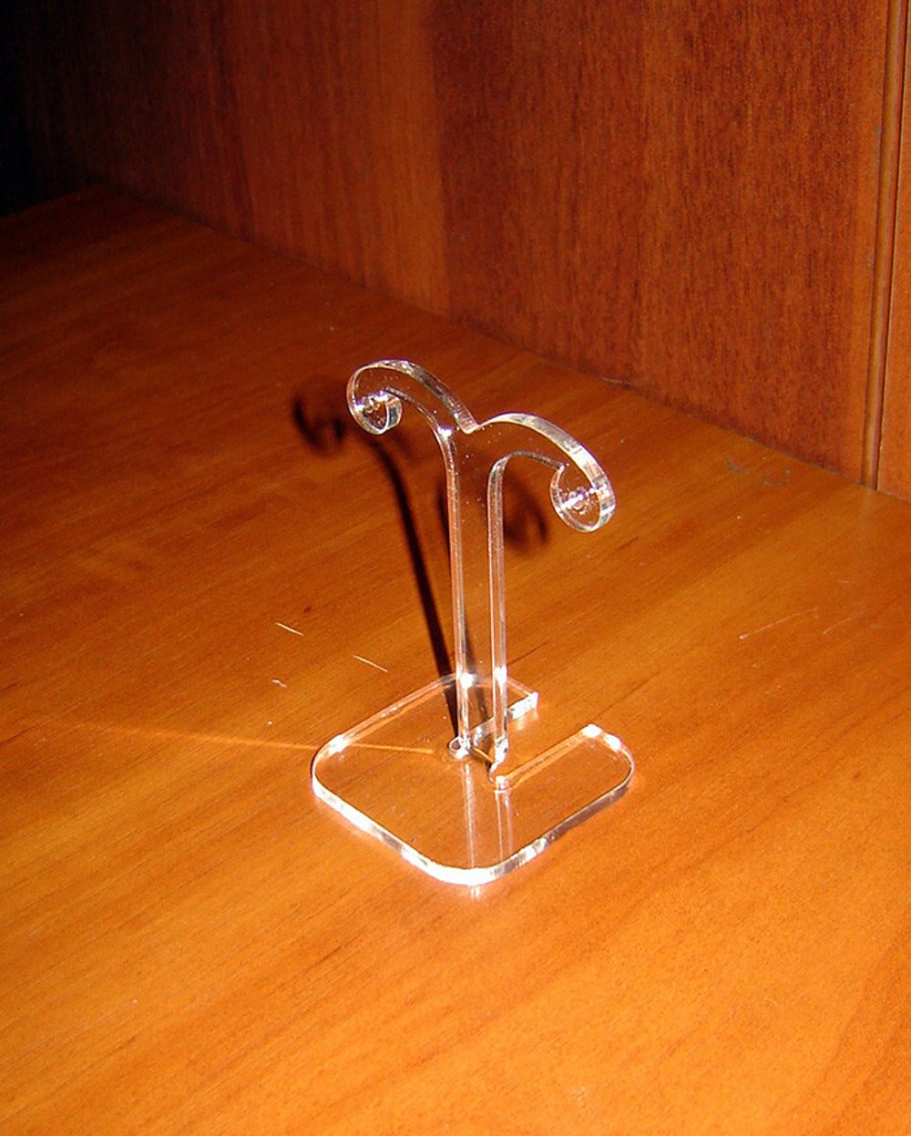 Подставка под серьги №2 прозрачная 60 мм