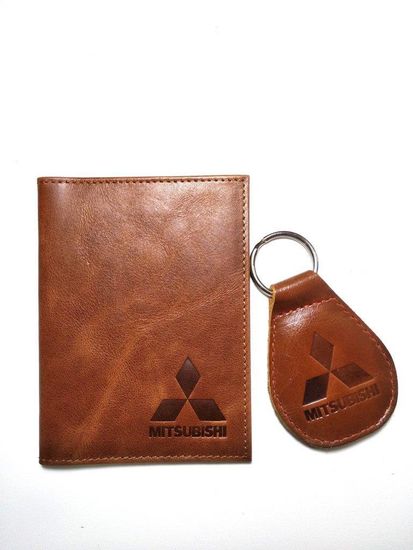 Подарочный набор автомобилисту "Стиль" (брелок с логотипом + обложка для автодокументов)