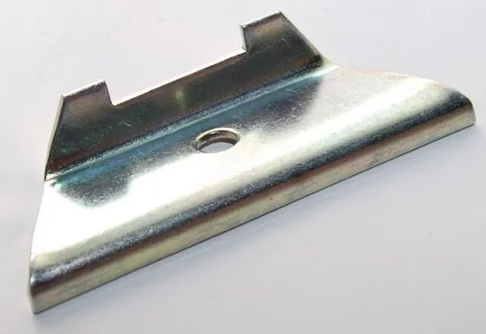 Планка крепления АКБ 2105-3703112