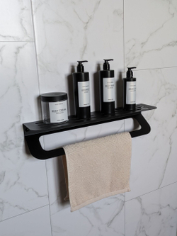 Полка для ванной комнаты 54см с держателем полотенец