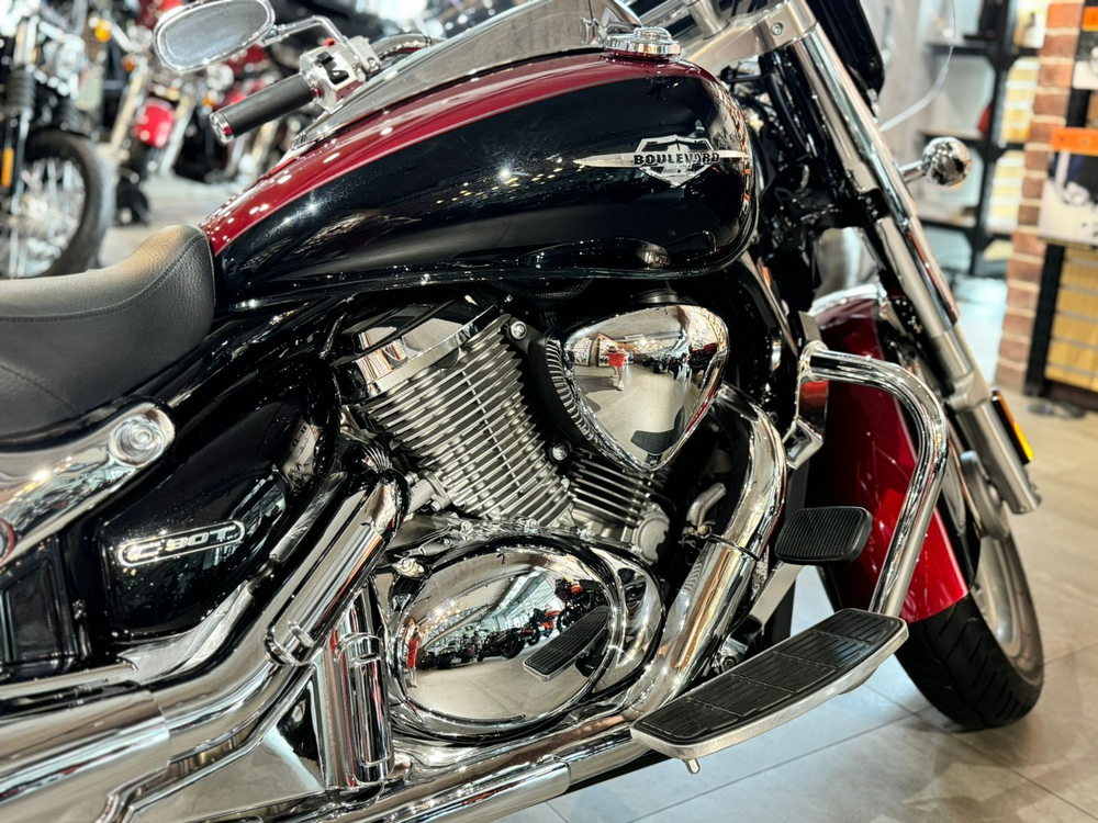 SUZUKI C90T BOULEVARD BOSS