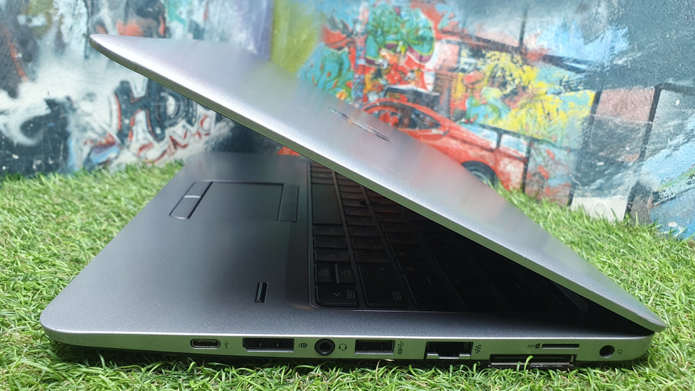 Ноутбук HP i5-6/8Gb