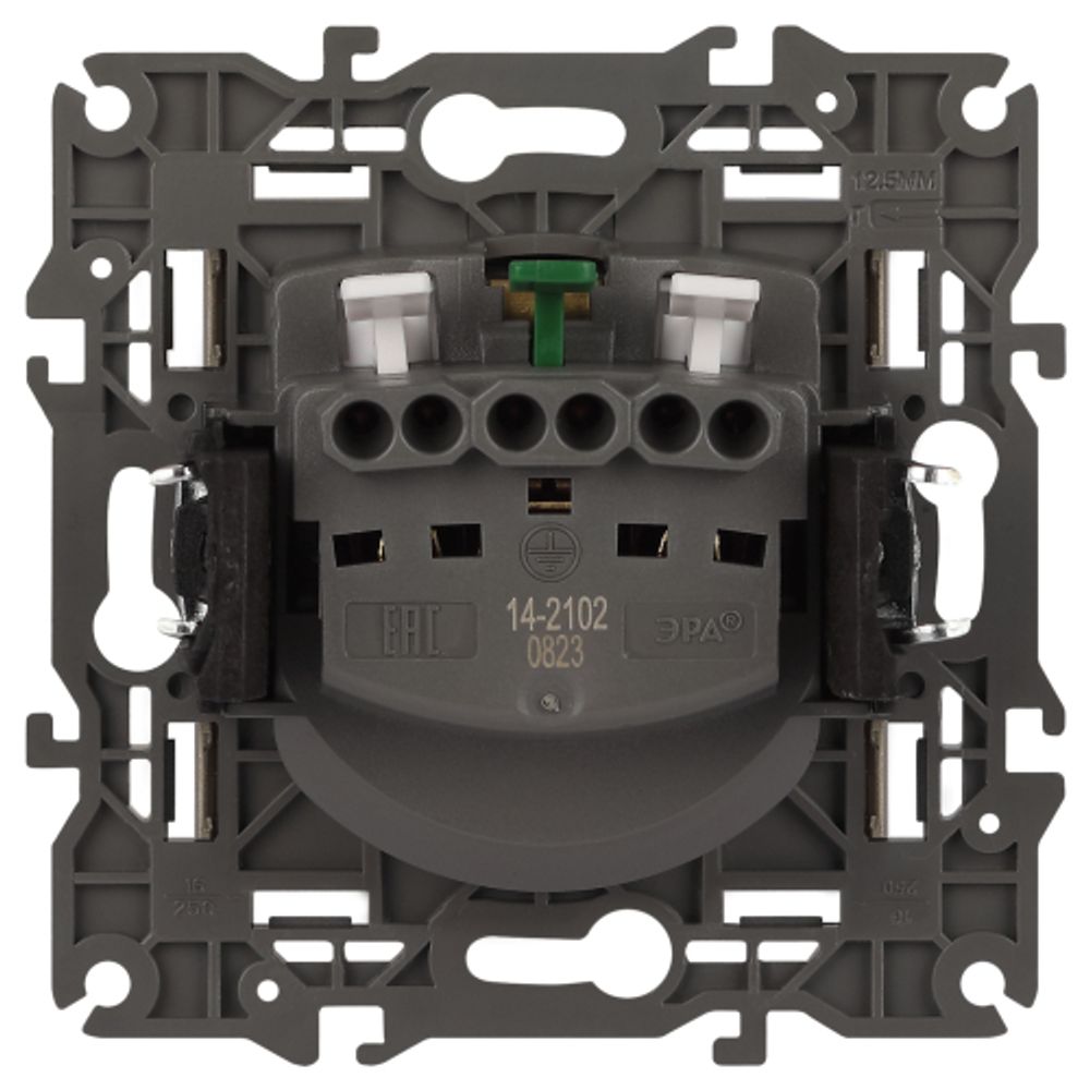 Розетка ЭРА Elegance 14-2102-04 с заземлением 2P+E Schuko со шторками 16A-250В IP20 шампань