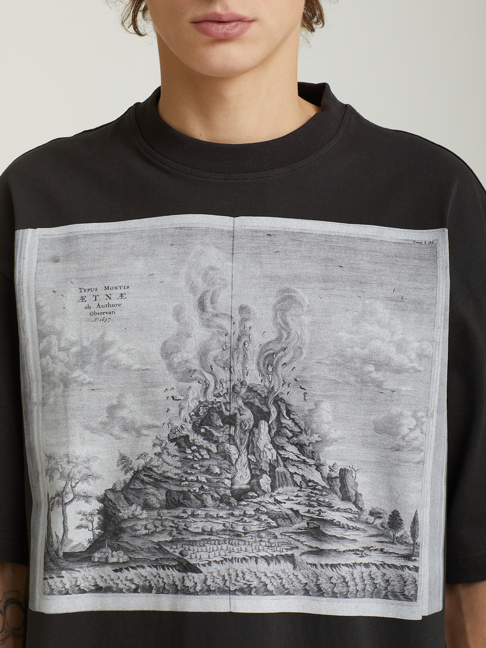 Мужская Футболка Tttt Ætnæ