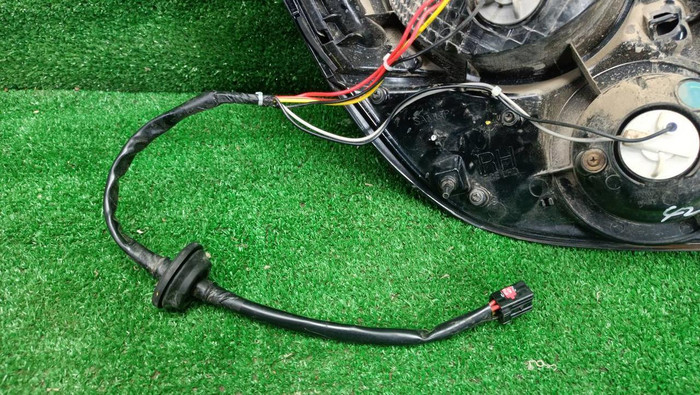 Фонарь правый Chevrolet Aveo T300 (11-20) хэтчбек