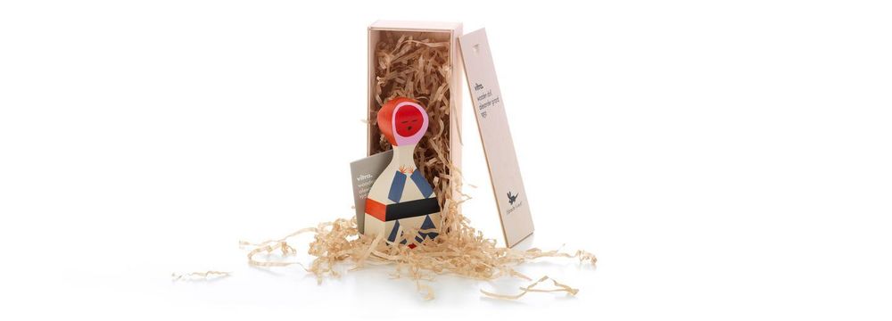 Декоративная кукла VITRA Wooden Doll No.18 70х155h