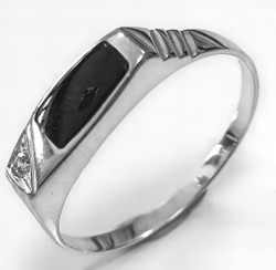 Ювелирное кольцо из серебра 925 пробы