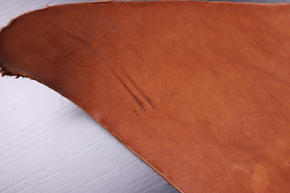 Уценка: 2,6-2,8 Юфть ш/с в воротках коньяк 74 дм²