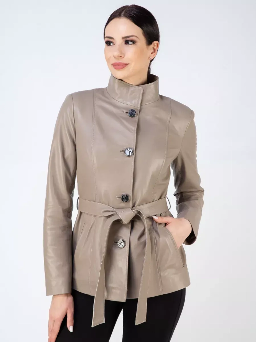 Кожаная куртка демисезонная на пуговицах с поясом